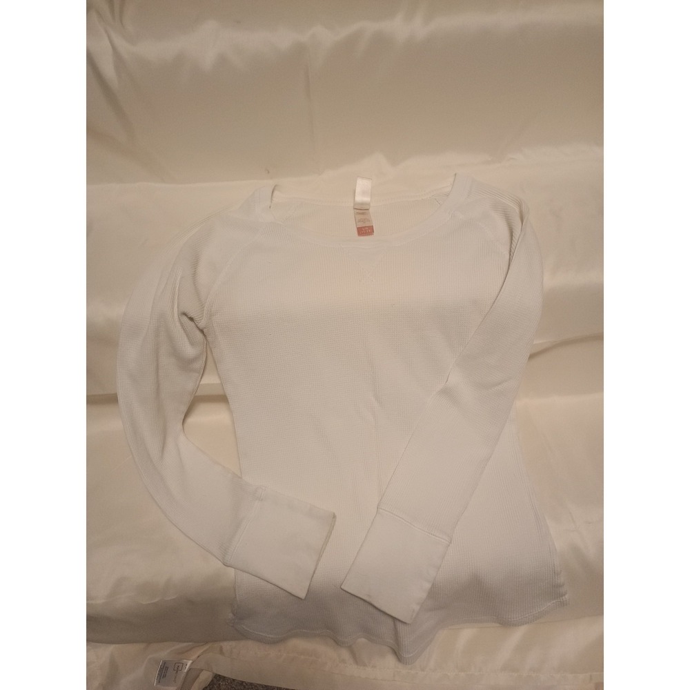 No Boundaries Women's Thermal. White. Size Large/Runs Small